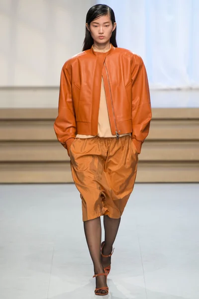 Look 13